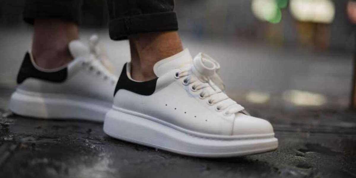 white calfskin leather alexandersmcqueenssale.com heel counter